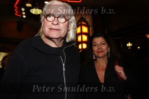 Amsterdam 17 november 2008
Premiere Oorlogswinter in Tuschinski. Peer Mascini met vrouw
Peter Smulders bv
