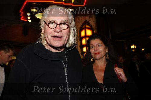 Amsterdam 17 november 2008
Premiere Oorlogswinter in Tuschinski. Peer Mascini met vrouw
Peter Smulders bv