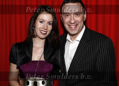 Zeist 27 december 2008
45 jarig artiesten jubileum van Ronnie Tober in he Fygi theater.Peter Douglas met zijn vriendin
Peter Smulders bv
