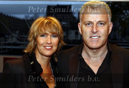 Amsterdam 24 oktober 2008
Uitreiking en gala van de televizierring 2008 in Carre. peter R de Vries met vrouw
Peter Smulders bv