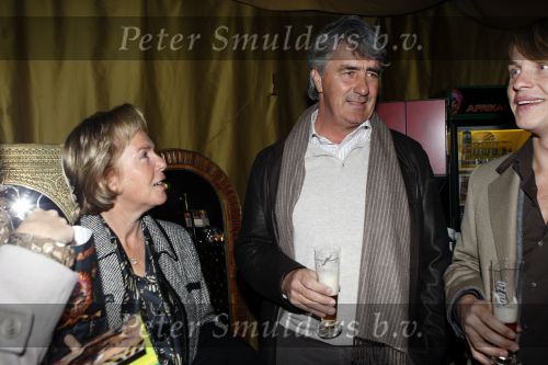Amsterdam 17 december 2007
Pieter Storms met Nina Brink  en kinderen bij tros kerstcircus.
Peter Smulders bv