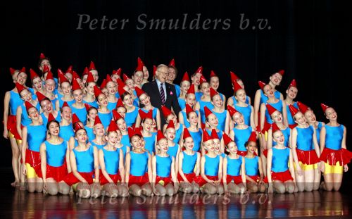 Apeldoorn 19 januari 2008
Mr Pieter v Vollenhoven met kinderen in theater Apeldoorn ivm 65 e verjaardag prinses Margriet.