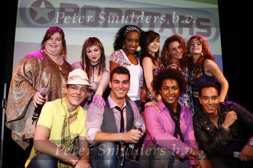 Amsterdam 29 oktober 2008
Finalisten van het sbs6 programma popstars bij escape. Nathalie Rebecca Steffie Ruben Brandi Sidney Floor Deon Naomi en Norman
Peter Smulders bv