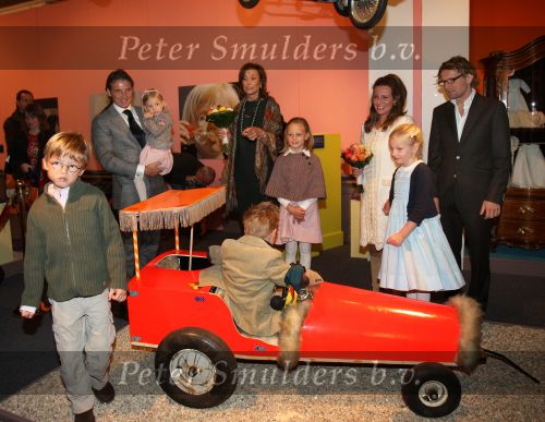 Apeldoorn, 1 November 2008
Bezoek gezinnen van Prins Maurits en Prins Bernhard Jr. bij de opening \