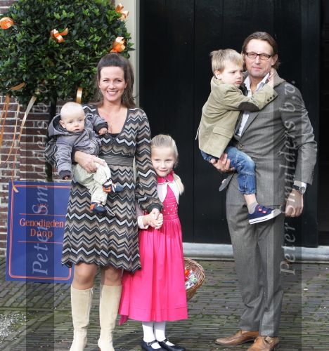 Apeldoorn 02 November 2008Op paleis het Loo is vandaag de jongste zoon van Prins Bernhard en Prinses Annette gedoopt 
Op de foto Prins Bernhard Prinses Annette en Prins Samuel, Prinses Isabella en Prins Benjamin
