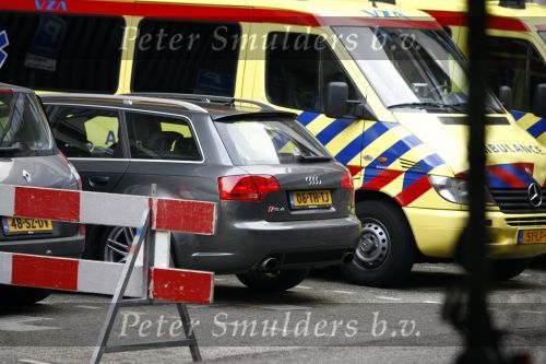 Amsterdam 11 april 2008
Prinses Annette vertrekt uit het AMC ziekenhuis waar die dag haar man Prins Bernhard jr een darm operatie heeft ondergaan. Annette vertrekt s avonds om kwart over 10 met Bernhard zijn auto vanuit de ambulance in/uitgang.
Peter Smulders bv