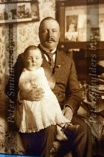 1910 Prins Hendrik met zijn dochter Prinses Juliana
1 November 2008 Tentoonstelling \