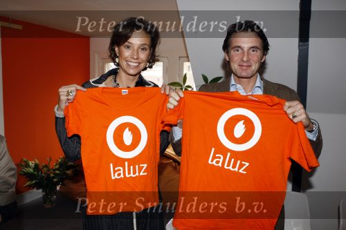 Amsterdam 3 november 2007
Prins Maurits en Prinses Marilene bij La Luz voor Make a Different day. Ze kwamen met de bakfiets.