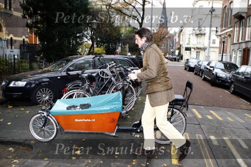 Amsterdam 3 november 2007
Prins Maurits en Prinses Marilene bij La Luz voor Make a Different day. Ze kwamen met de bakfiets.