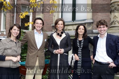 Amsterdam 3 november 2007
Prins Maurits en Prinses Marilene bij La Luz voor Make a Different day. Ze kwamen met de bakfiets.