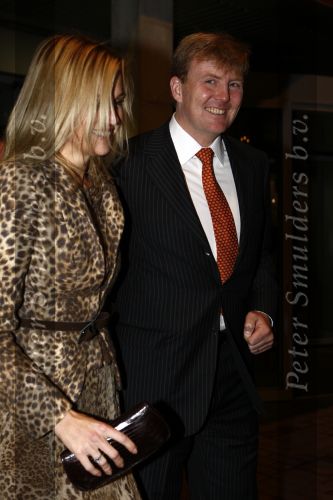 Amsterdam 3 december 2008
Prins Claus prijzen in het ij theater. Aanwezig zijn Koningin Beatrix , Prinses Maxima in tijger print outfit Prins Willem Alexander Mabel Wisse Smit Prins Friso en Prinses Laurentien en Prins Constantijn.
Peter Smulders bv