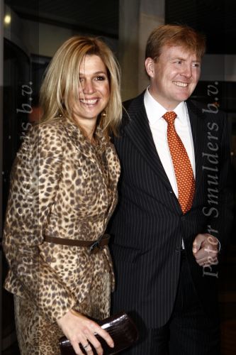Amsterdam 3 december 2008
Prins Claus prijzen in het ij theater. Aanwezig zijn Koningin Beatrix , Prinses Maxima in tijger print outfit Prins Willem Alexander Mabel Wisse Smit Prins Friso en Prinses Laurentien en Prins Constantijn.
Peter Smulders bv