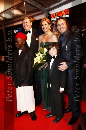 Amsterdam 8 december 2008
Premiere Wit Licht in Tuschinski. Marco Borsato speelt de hoofdrol en Prins Willem Alexander en Prinses Maxima zijn aanwezig.
Peter Smulders bv