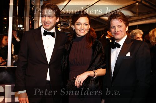 Amsterdam 8 december 2008
Premiere Wit Licht in Tuschinski. Marco Borsato speelt de hoofdrol en Prins Floris en Pieter Christiaan en Prinses Aimee zijn aanwezig.
Peter Smulders bv
