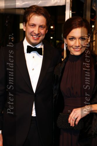 Amsterdam 8 december 2008
Premiere Wit Licht in Tuschinski. Marco Borsato speelt de hoofdrol en Prins Floris en Pieter Christiaan en Prinses Aimee zijn aanwezig.
Peter Smulders bv