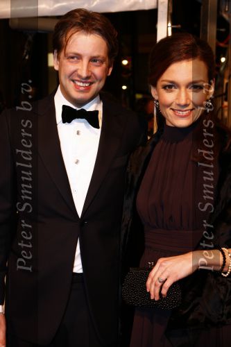 Amsterdam 8 december 2008
Premiere Wit Licht in Tuschinski. Marco Borsato speelt de hoofdrol en Prins Floris en Pieter Christiaan en Prinses Aimee zijn aanwezig.
Peter Smulders bv