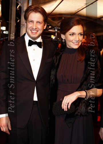 Amsterdam 8 december 2008
Premiere Wit Licht in Tuschinski. Marco Borsato speelt de hoofdrol en Prins Floris en Pieter Christiaan en Prinses Aimee zijn aanwezig.
Peter Smulders bv