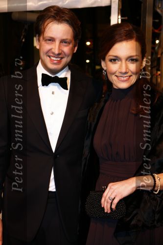 Amsterdam 8 december 2008
Premiere Wit Licht in Tuschinski. Marco Borsato speelt de hoofdrol en Prins Floris en Pieter Christiaan en Prinses Aimee zijn aanwezig.
Peter Smulders bv