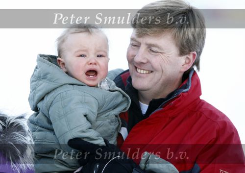 Lech 10 februari 2008
Fotosessie Koninklijke familie. Aanwezig waren Koningin Beatrix Maxima Prins Willem Alexander Amalai Alexia Ariane Prins Constantijn Prinses Laurentien Eloise Claus Cazimir en Elenore.