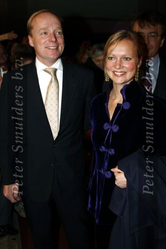 Apeldoorn 19 januari 2008
Prinses Margriet Pieter v Vollenhoven Prins Maurits Prinses Marilene Prins Bernhard jr  een zwangere Prinses Annette Prins Pieter Christiaan Prinses Anita Prins Floris Prinses Aimee Koningin Beatrix Prins Constantijn Prinses Laurentien Prins Friso Prinses Maebel Wisse Smit Prins Carlos en Prinses carolien bij voorstelling in Theater tbv vefrjaardag prinses Margriet.