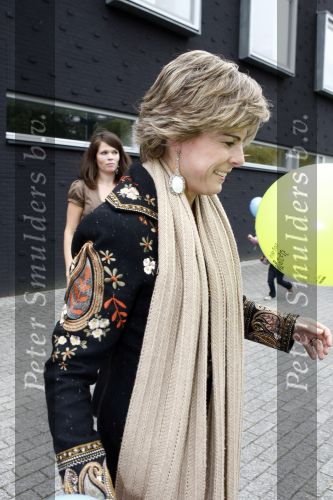 Amsterdam 4 oktober 2008
Prinses Laurentien met Prinses Eloise Prins Claus Cazimir en prinses Leonore bij premiere grote Terra in de Meervaart.
Peter Smulders bv