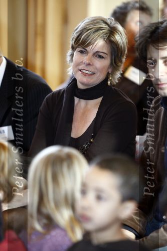 Amsterdam 25 november 2008
Prinses Laurentien ontvangt uit handen van Willem Nijholt het eerste exemplaar van het boek van Winnie de Pooh in artis.
Dieuwertje Blok presenteert het programma.
Peter Smulders bv