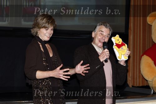 Amsterdam 25 november 2008
Prinses Laurentien ontvangt uit handen van Willem Nijholt het eerste exemplaar van het boek van Winnie de Pooh in artis.
Dieuwertje Blok presenteert het programma.
Peter Smulders bv