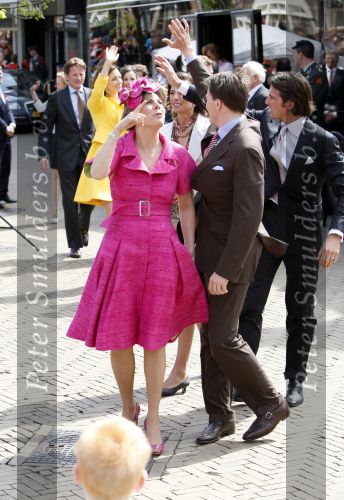 Makkum en Franeker30 april 2008
Koninginnedag 2008 met Koningin Beatrix Prins Willem Alexander Friso Constantijn Maurits Floris Pieter Christiaan Pieter v Vollenhoven en de prinsessen Maxima Laurentien Mabel Aimee Anita Margriet en Marilene.
Peter Smulders bv