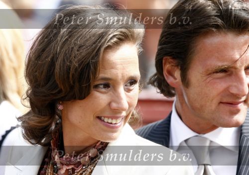 Makkum en Franeker30 april 2008
Koninginnedag 2008 met Koningin Beatrix Prins Willem Alexander Friso Constantijn Maurits Floris Pieter Christiaan Pieter v Vollenhoven en de prinsessen Maxima Laurentien Mabel Aimee Anita Margriet en Marilene.
Peter Smulders bv