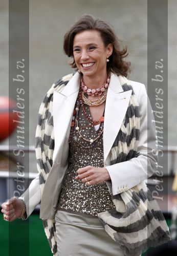 Makkum en Franeker30 april 2008
Koninginnedag 2008 met Koningin Beatrix Prins Willem Alexander Friso Constantijn Maurits Floris Pieter Christiaan Pieter v Vollenhoven en de prinsessen Maxima Laurentien Mabel Aimee Anita Margriet en Marilene.
Peter Smulders bv