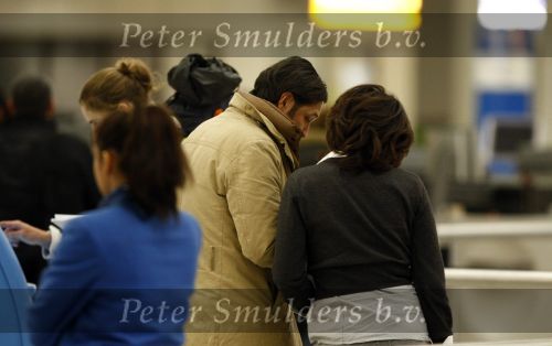 Schiphol 27 december 2008
Rachel Hazes betrapt met haar nieuwe italiaanse vriend Niccolo Armaroli terwijl ze hem heeft afgezet op Schiphol. 
Hij heeft de kerstdagen bij Rachel door gebracht.