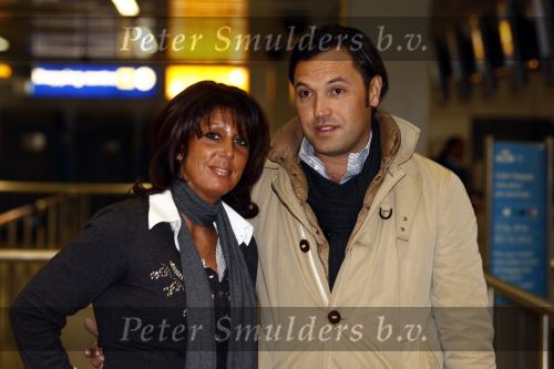Schiphol 27 december 2008
Rachel Hazes betrapt met haar nieuwe italiaanse vriend Niccolo Armaroli terwijl ze hem heeft afgezet op Schiphol. 
Hij heeft de kerstdagen bij Rachel door gebracht.