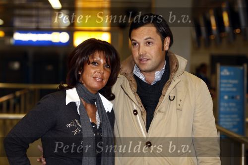 Schiphol 27 december 2008
Rachel Hazes betrapt met haar nieuwe italiaanse vriend Niccolo Armaroli terwijl ze hem heeft afgezet op Schiphol. 
Hij heeft de kerstdagen bij Rachel door gebracht.