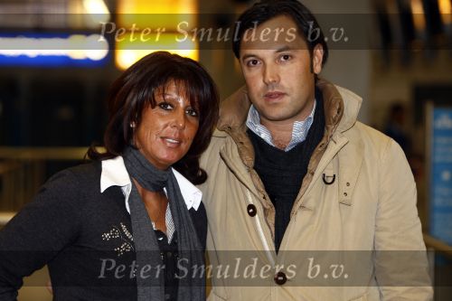 Schiphol 27 december 2008
Rachel Hazes betrapt met haar nieuwe italiaanse vriend Niccolo Armaroli terwijl ze hem heeft afgezet op Schiphol. 
Hij heeft de kerstdagen bij Rachel door gebracht.
