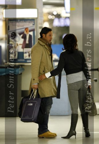 Schiphol 27 december 2008
Rachel Hazes betrapt met haar nieuwe italiaanse vriend Niccolo Armaroli terwijl ze hem heeft afgezet op Schiphol. 
Hij heeft de kerstdagen bij Rachel door gebracht.