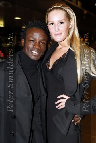 Amsterdam 15 oktober 2008
Jackie it girl in momo in amsterdam. Regilio Tuur met een vriendin