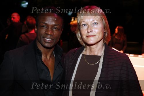 Amsterdam 30 maart 2008
Modeshow Monique Collignon. Regilio Tuur met schoonmoeder
Peter Smulders bv