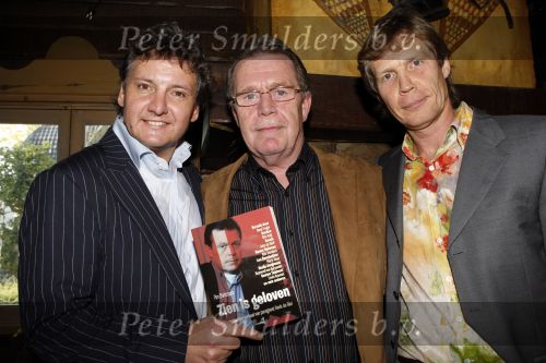 Leidschendam 4 oktober 2007
Presentatie boek Henk de Gier. Henk met Rene Froger en Pim Christiaans