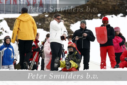 Lech 27 februari 2008
Rene en Natasja Froger aan het rodelen met Maxime en didier op wintersport vakantie.
Peter Smulders bv