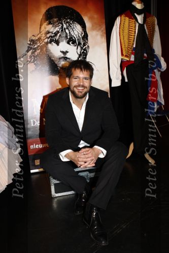 Amsterdam 22 februari 2008
eerste repetitiedag les Miserables in de focus studios. Hoofdrollen zijn er voor Rene v Kooten Wim v d Driessche Jamai Loman  Suzan Seegers Nurlalila Karim Celine *urcell Freek bartels Carlo Boszhard en Marjolein Algera.
Peter Smulders bv