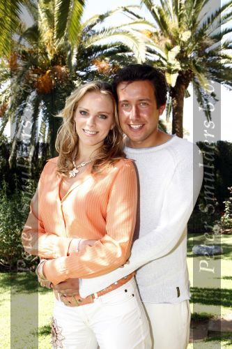 Marbella 24 april 2008
Renzo en Mara Kazan hebben zich verloofd tijdens groeten uit de rimboe.
Peter Smulders bv