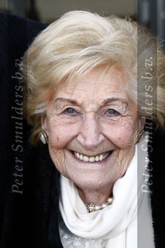 Zaandam 7 december 2008
Premiere op hoop van zegen. Ria Alberti
Peter Smulders bv