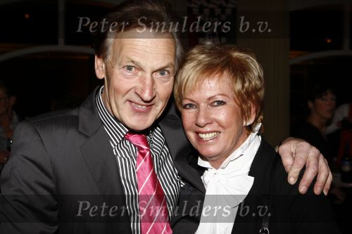 Zeist 27 december 2008
45 jarig artiesten jubileum van Ronnie Tober in he Fygi theater.Ria Valk en Rini v d Lee
Peter Smulders bv