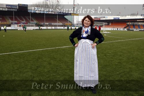 Volendam 18 november 2008
Er kmt een real life soap over volendamet oa Nick en Simon Ruud Gerda Jan en Monique Smit Jan Keizer Jack Veerman met vrouw Jaap Aloys en Alice Buys. Richarda v Kasbergen geeft rondleidingen in Volendam
Peter Smulders bv