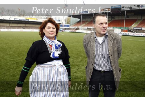 Volendam 18 november 2008
Er kmt een real life soap over volendamet oa Nick en Simon Ruud Gerda Jan en Monique Smit Jan Keizer Jack Veerman met vrouw Jaap Aloys en Alice Buys. Richarda v Kasbergen geeft rondleidingen in Volendam
Peter Smulders bv