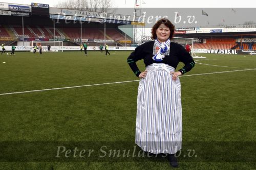 Volendam 18 november 2008
Er kmt een real life soap over volendamet oa Nick en Simon Ruud Gerda Jan en Monique Smit Jan Keizer Jack Veerman met vrouw Jaap Aloys en Alice Buys. Richarda v Kasbergen geeft rondleidingen in Volendam
Peter Smulders bv