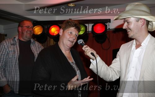 Eemnes 20 oktober 2008
Premiere i love Dries met in de hoofdrollen Dries Roelvink en Rene en Rikkie de Wit. De premiere was bij motel de witte bergen.Tom Six
Peter Smulders bv
