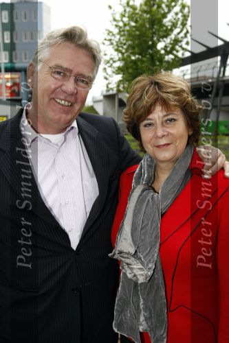Amsterdam 5 oktober 2008
Premiere Sinterklaas en het geheim van het grote boek in pathe arena. Rita Verdonk met haar man
Peter Smulders bv