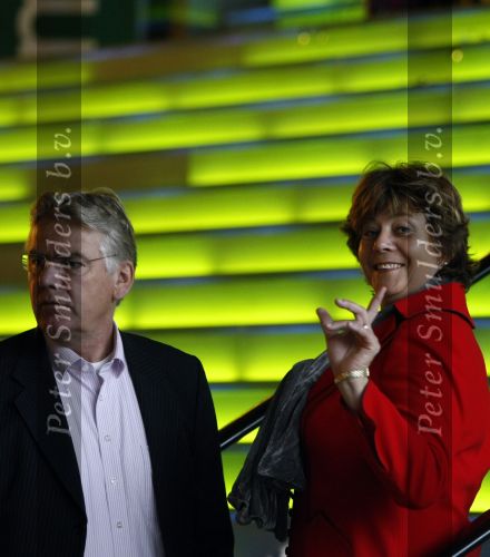 Amsterdam 5 oktober 2008
Premiere Sinterklaas en het geheim van het grote boek in pathe arena. Rita Verdonk met haar man
Peter Smulders bv