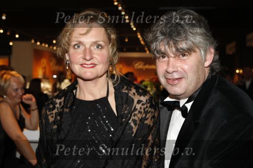 Amsterdam 6 december 2007
Miljonairsfair 2007 in de rai te amsterdam. Vip avond. Rob Oudkerk met vrouw
Peter Smulders bv
